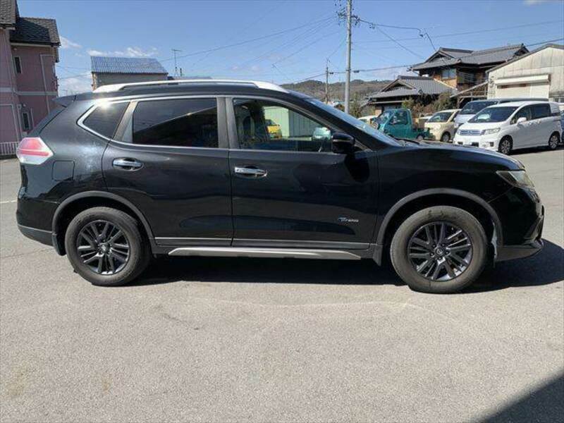 X-TRAIL