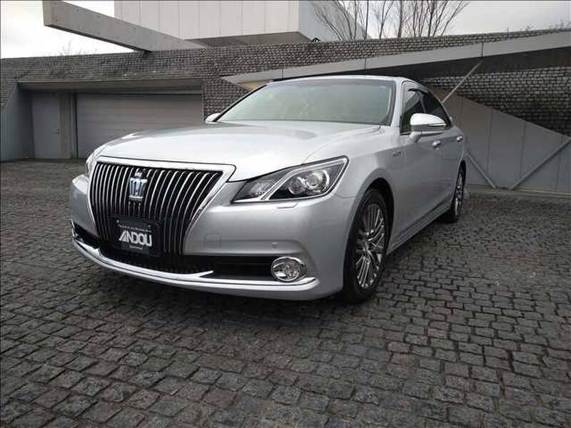 TOYOTA CROWN MAJESTA