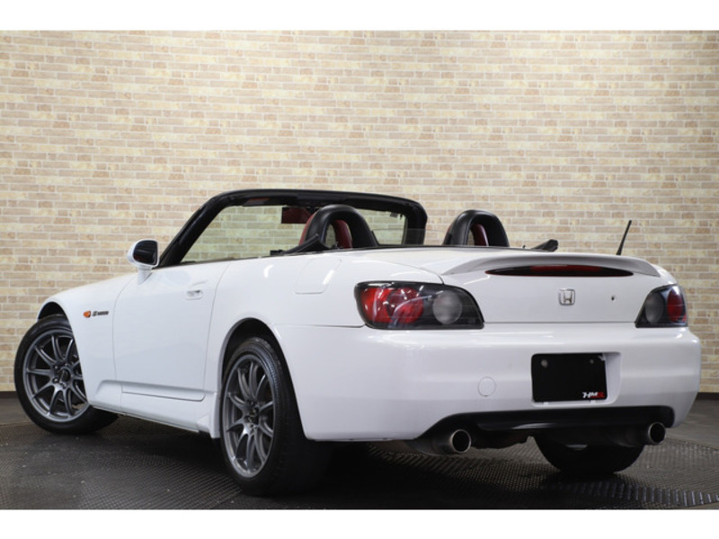 S2000