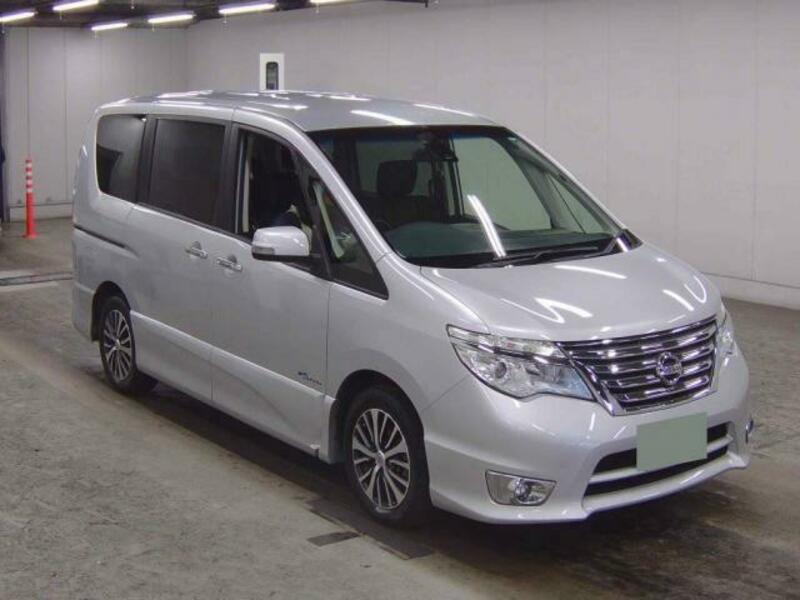 NISSAN SERENA