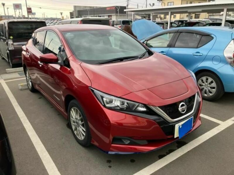 NISSAN LEAF