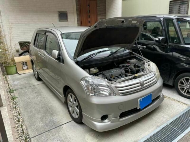 TOYOTA RAUM