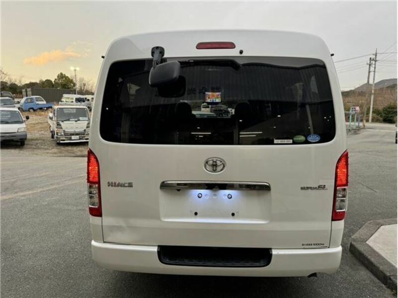 HIACE VAN