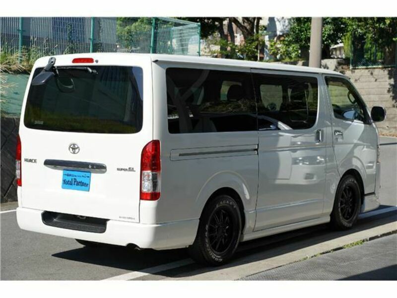 HIACE VAN