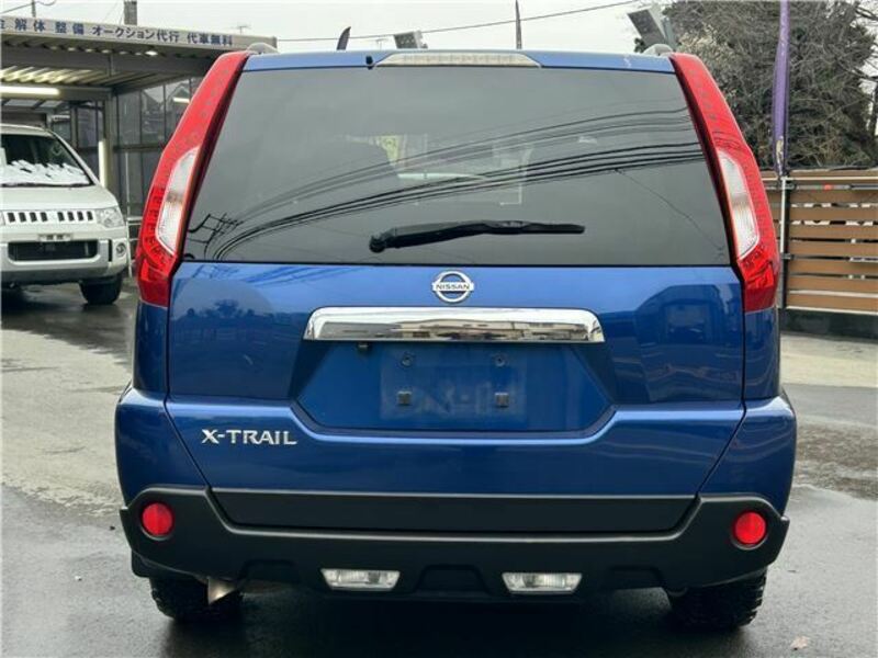 X-TRAIL