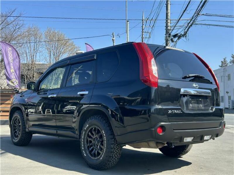 X-TRAIL