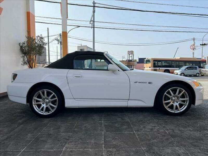 S2000