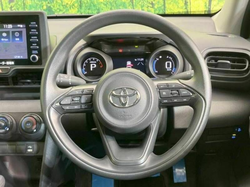 YARIS CROSS