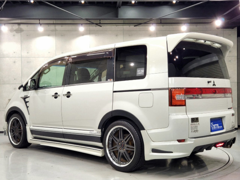 DELICA D5