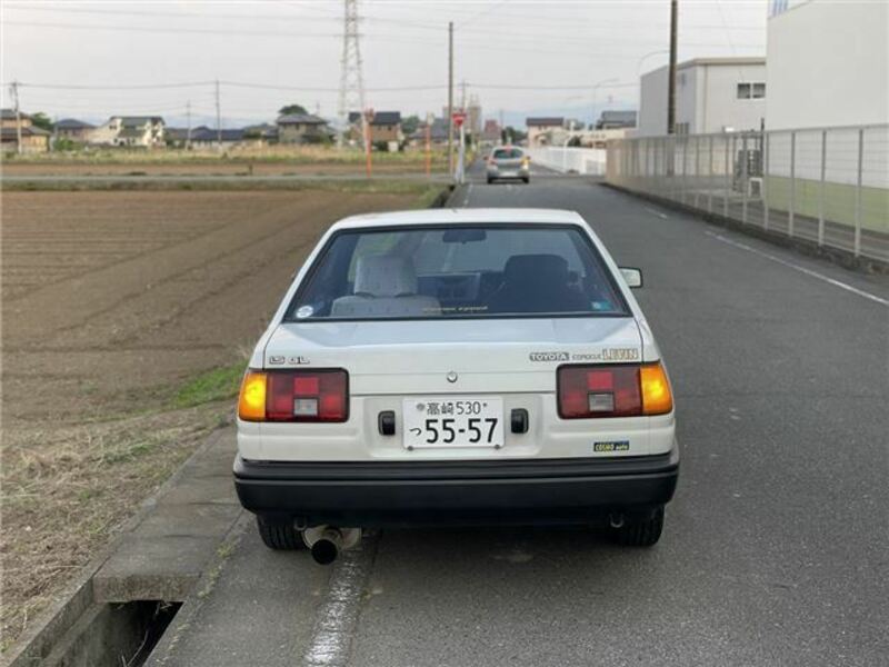 COROLLA LEVIN