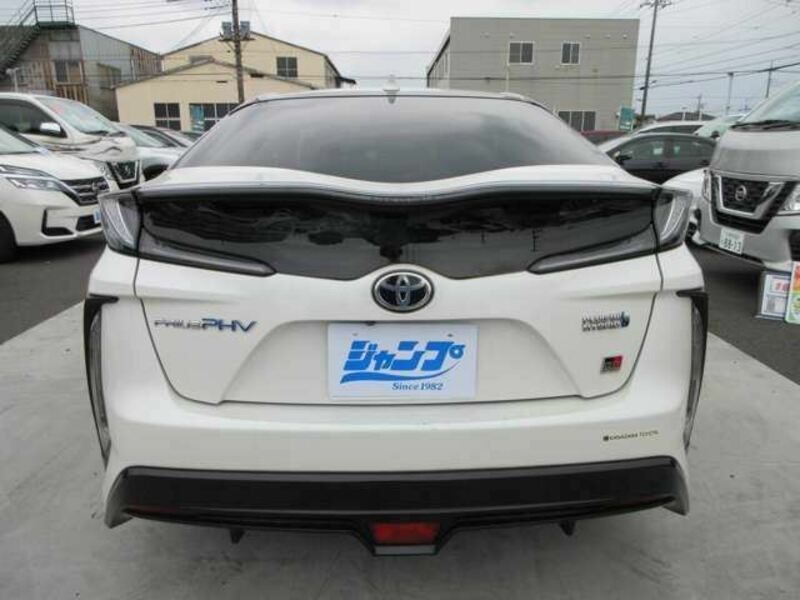 PRIUS PHV