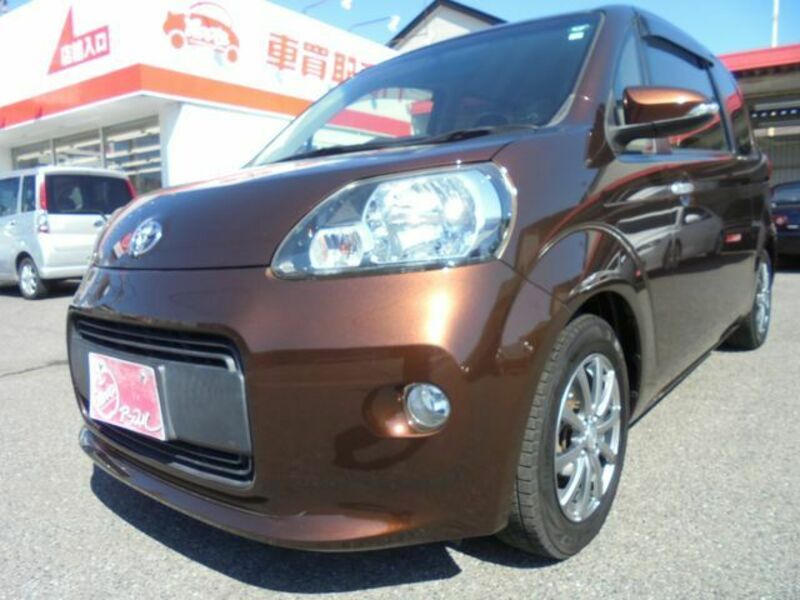 TOYOTA PORTE