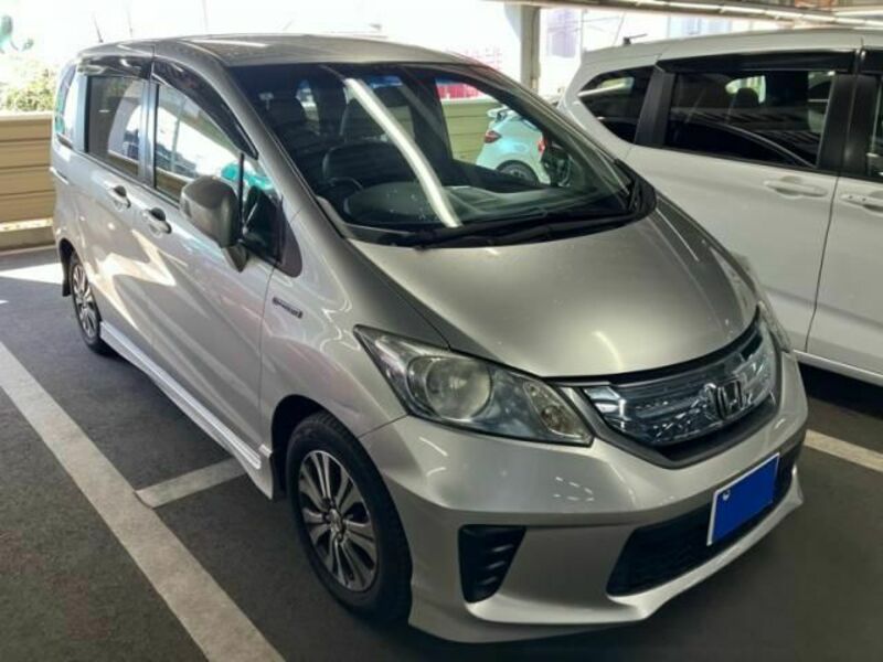 HONDA FREED HYBRID