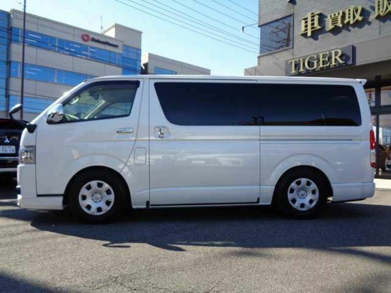 HIACE VAN