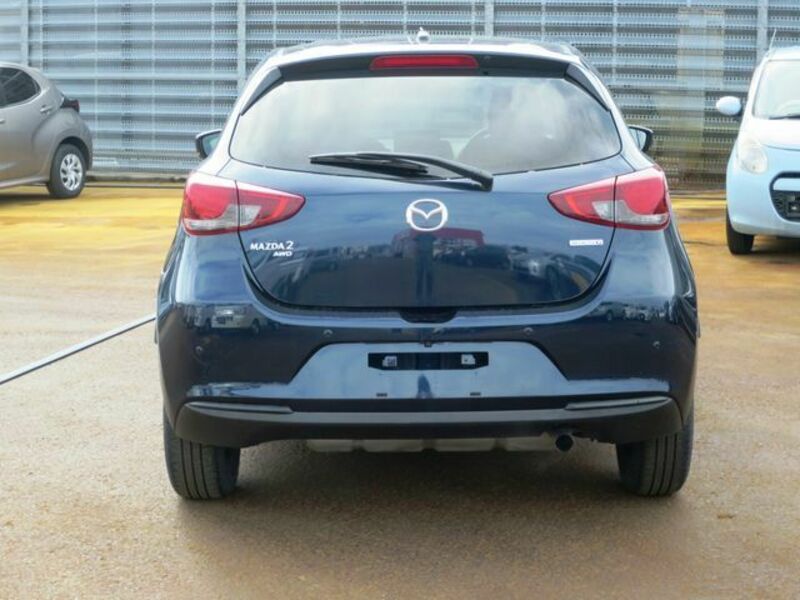 MAZDA2