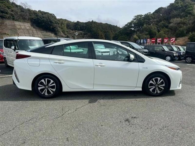 PRIUS PHV