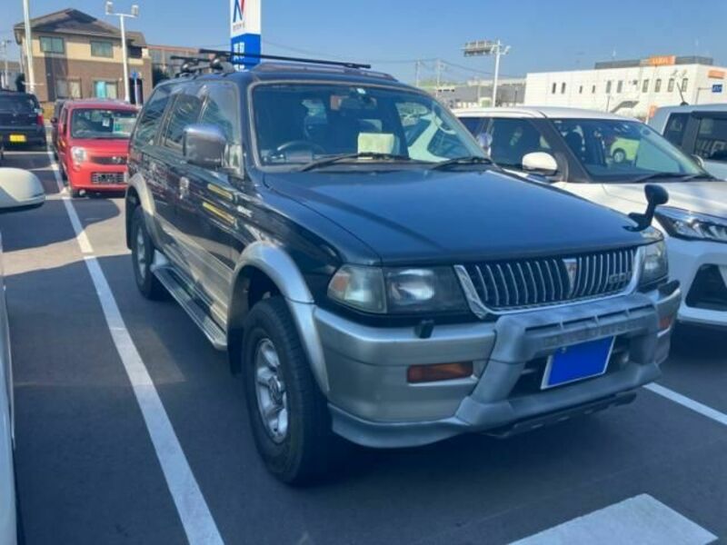 MITSUBISHI CHALLENGER