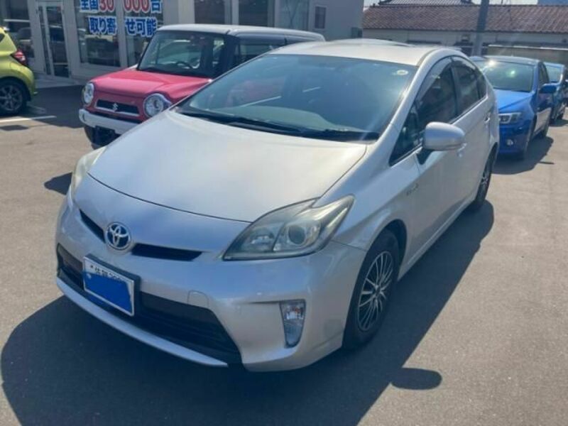 TOYOTA PRIUS