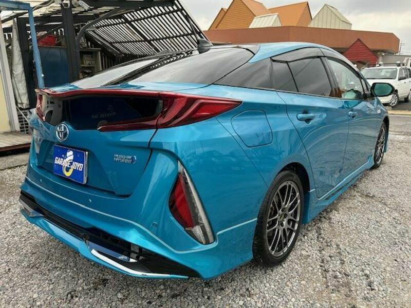 PRIUS PHV