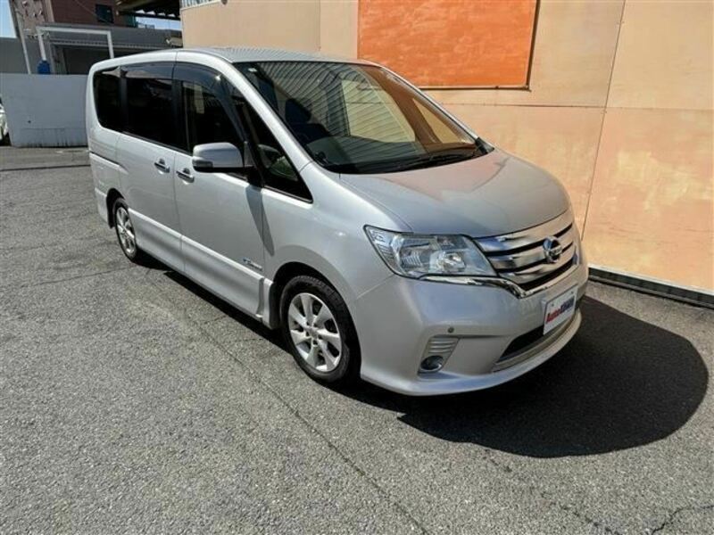 NISSAN SERENA