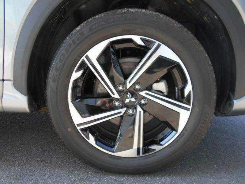 ECLIPSE CROSS-14