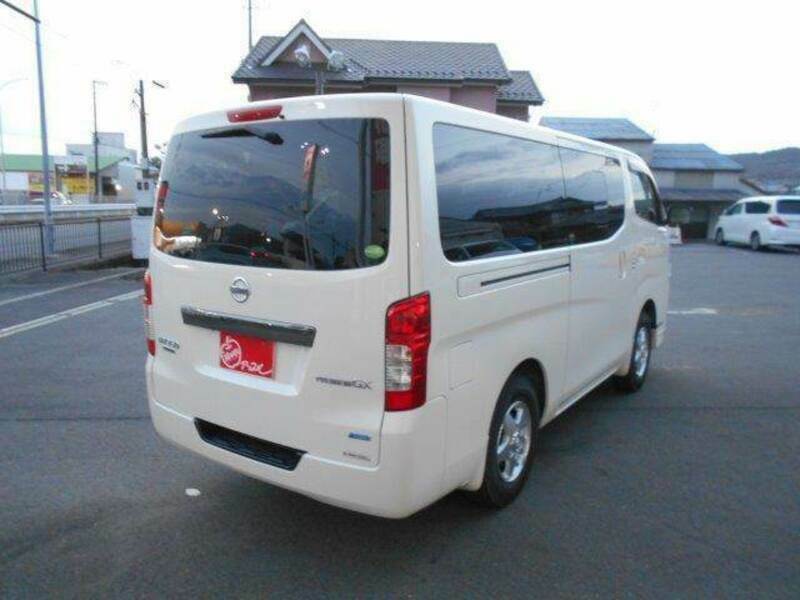 NV350 CARAVAN-16