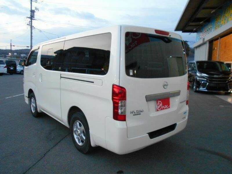 NV350 CARAVAN-18