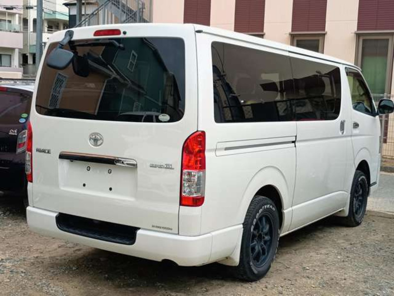 HIACE VAN