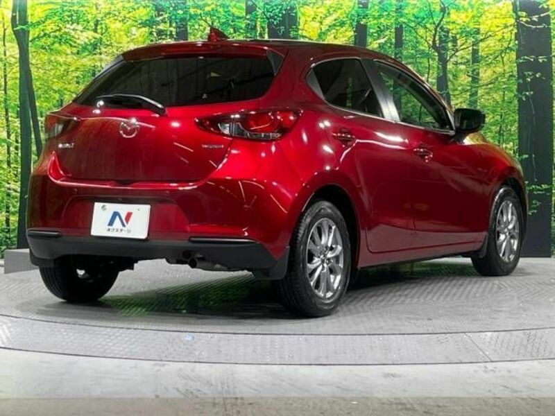 MAZDA2