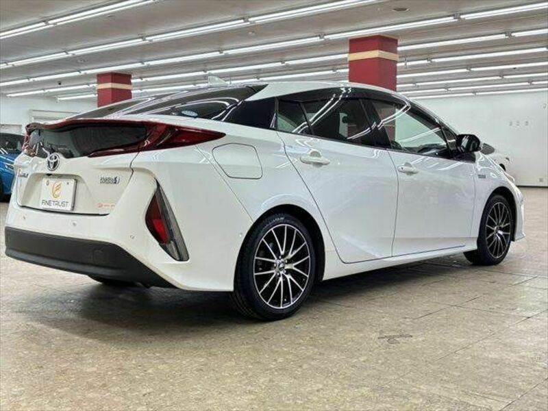 PRIUS PHV