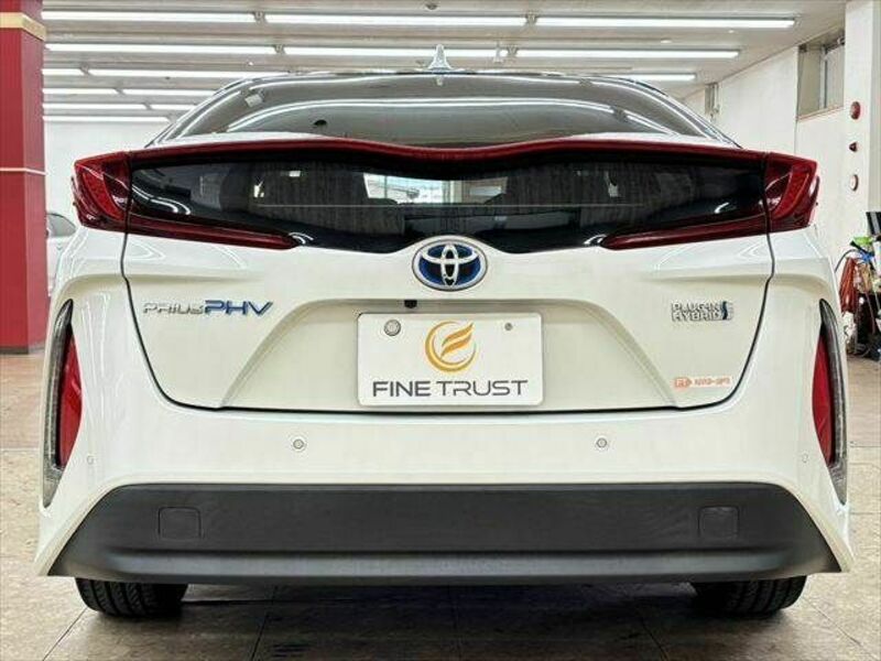 PRIUS PHV