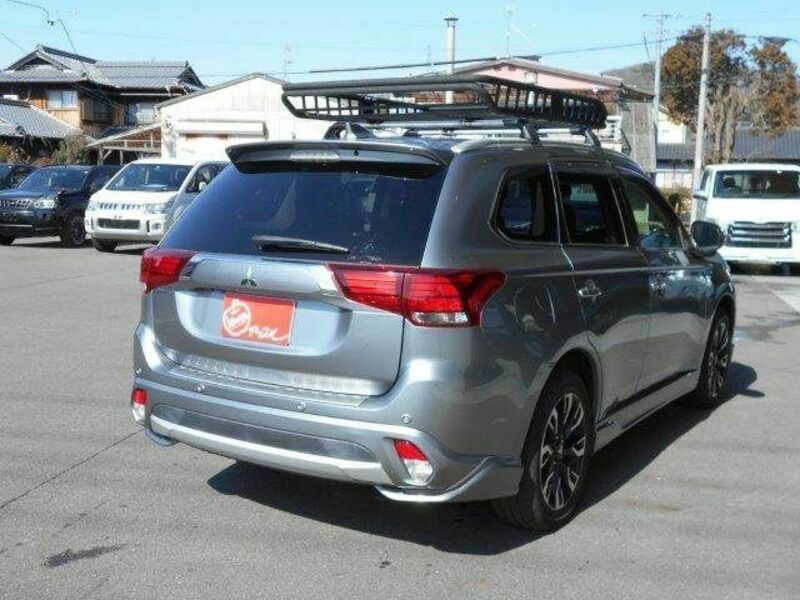 OUTLANDER PHEV