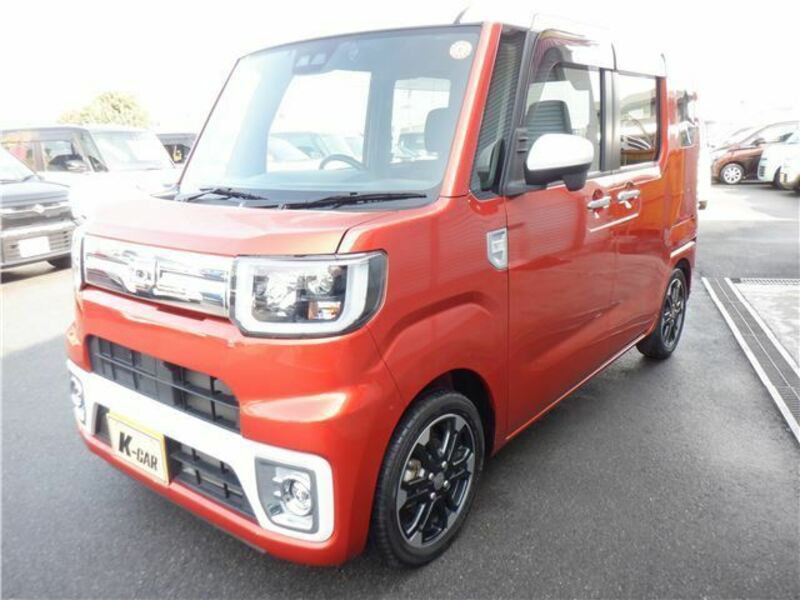 DAIHATSU WAKE