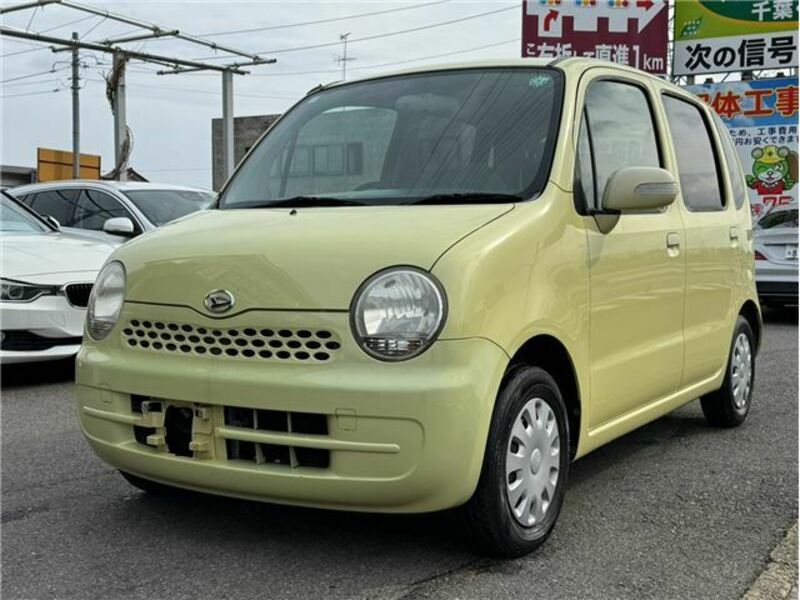 DAIHATSU MOVE LATTE