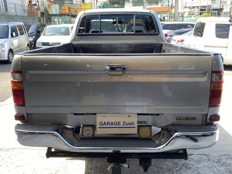 HILUX