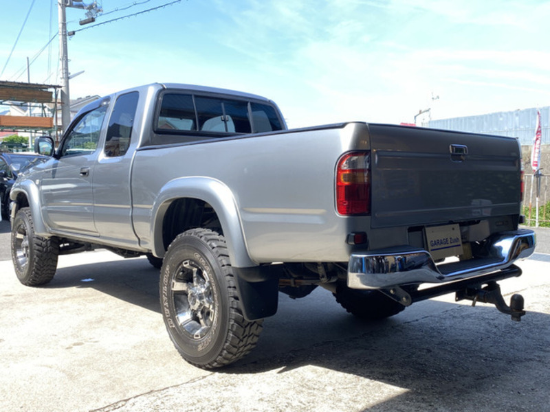 HILUX