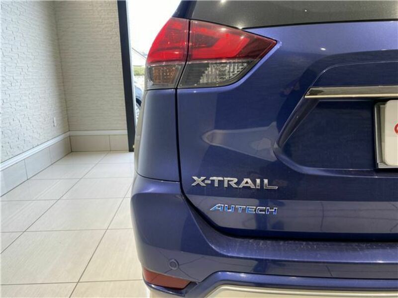 X-TRAIL