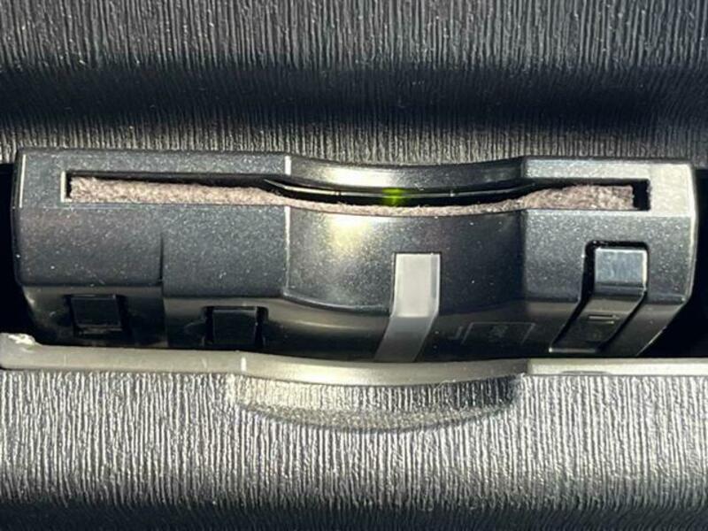 PRIUS-4
