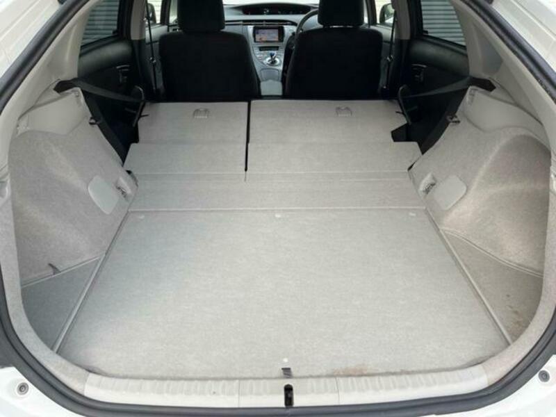 PRIUS-10