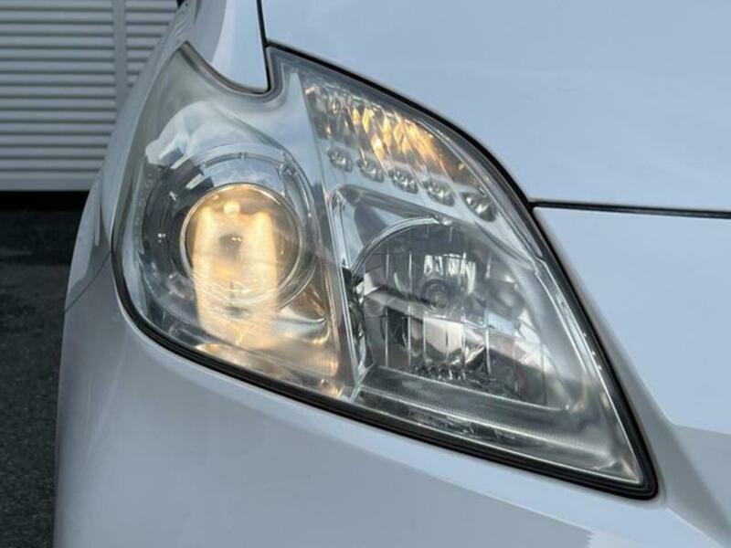 PRIUS-12