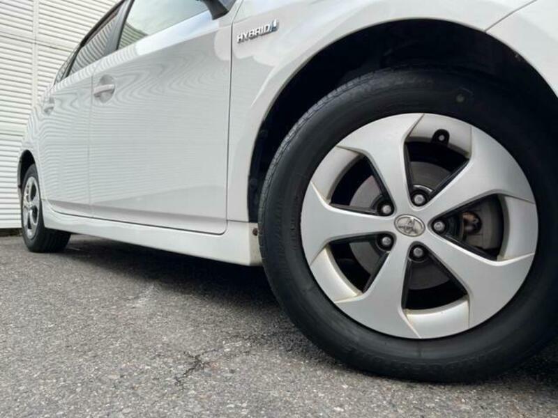 PRIUS-13