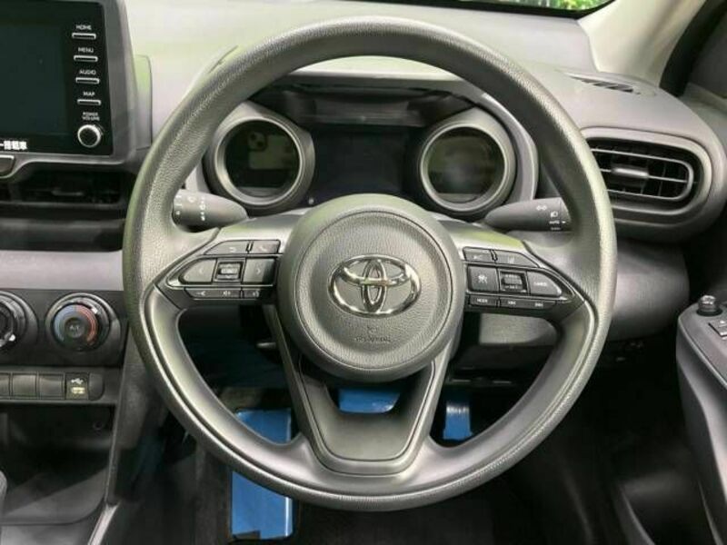 YARIS CROSS