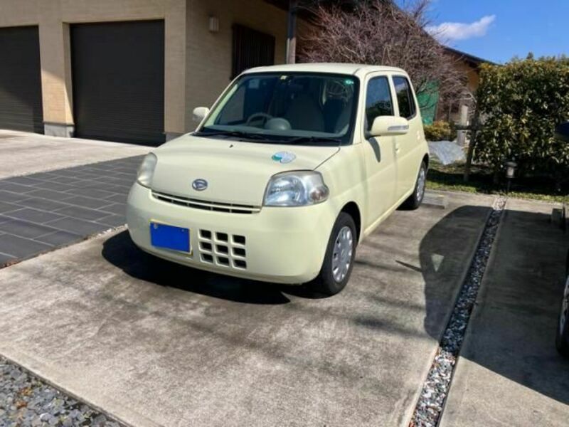 DAIHATSU ESSE