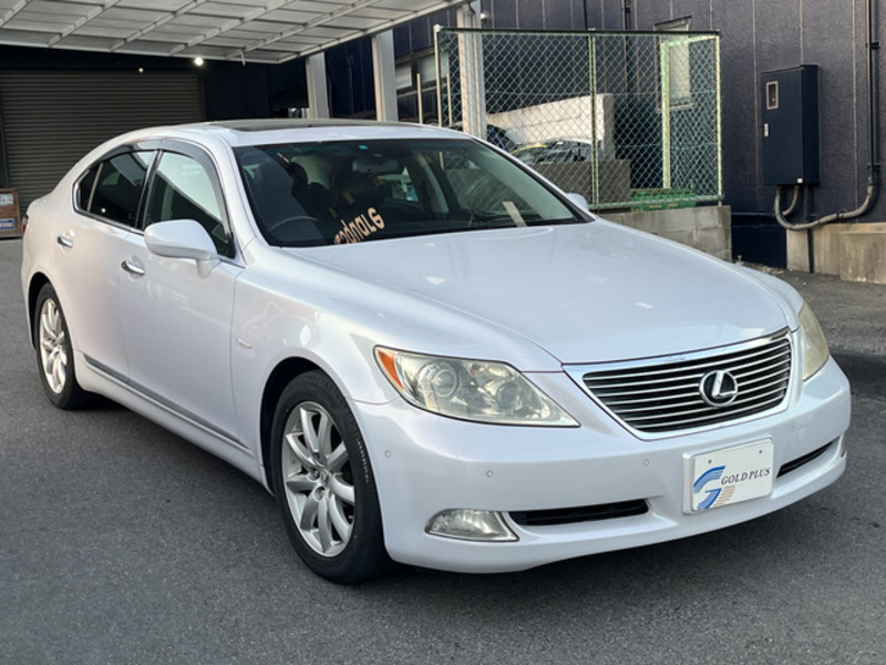 LEXUS LS