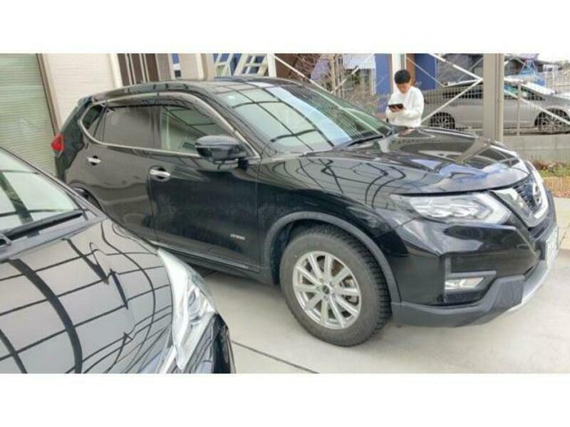 X-TRAIL