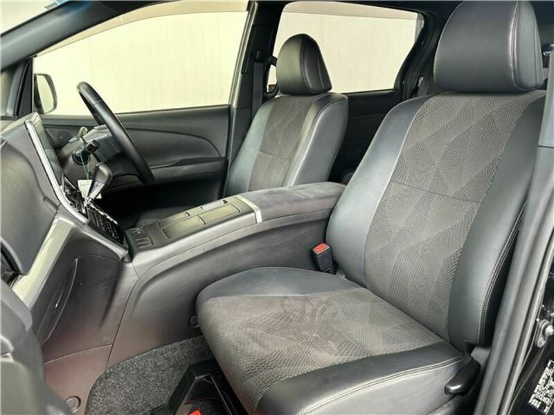 ESTIMA HYBRID-23