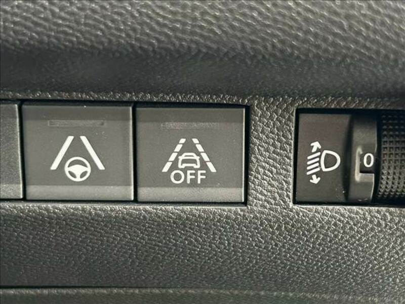 208