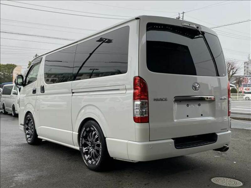 HIACE VAN