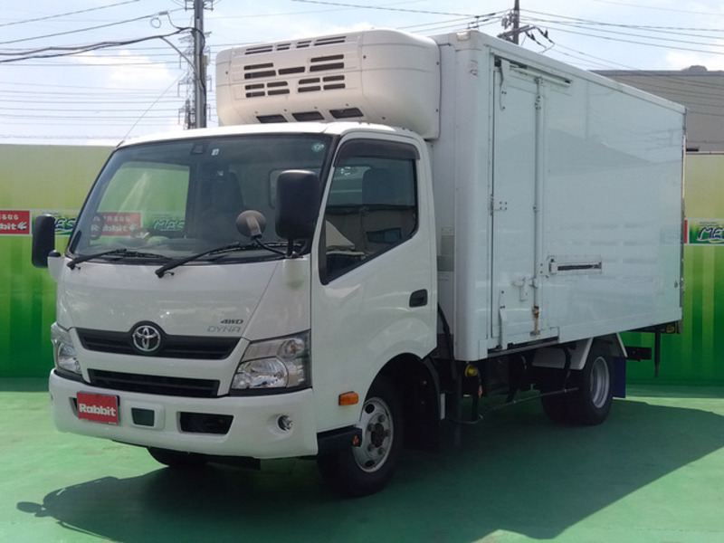 TOYOTA DYNA