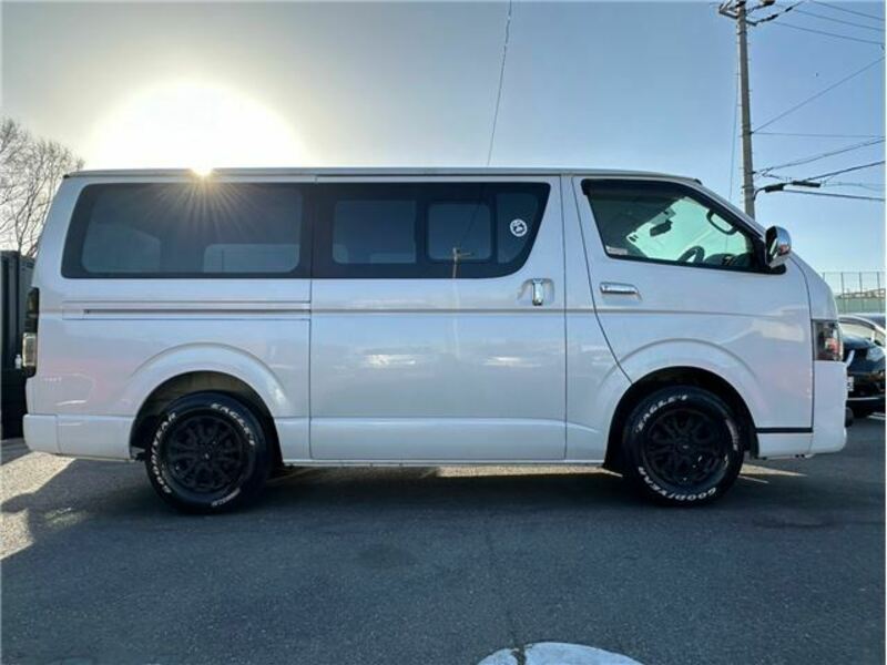 HIACE VAN